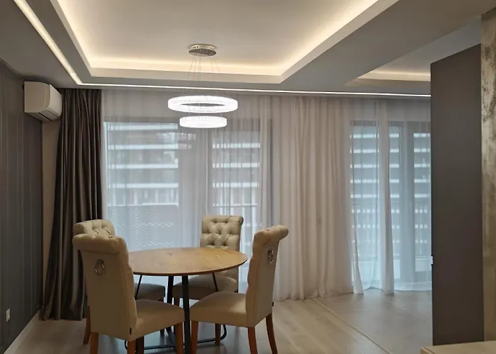 Topluxury أذيخي